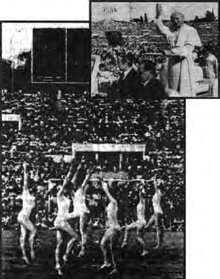 Rzym, 12 kwietnia 1984. Podczas otwarcia Jubileuszu Sportu Jan Paweł II podziwia wystawę młodych kobiet w rajstopach na boisku stadionu". Sport jest "okazją do świętowania", powiedział papież w swoim przemówieniu.